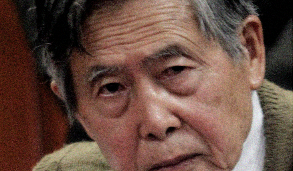 Denuncian a Fujimori por esterilización forzosa a 236.000 mujeres