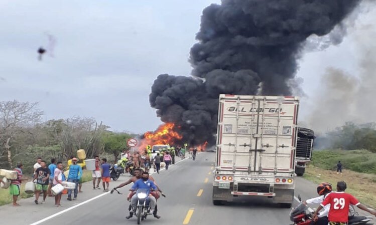 Explosión de camión en Tasajera