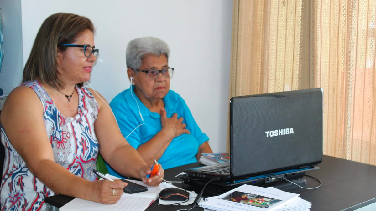 Mujer de 82 se gradua en plena pandemia Mujer de 82 años se gradua