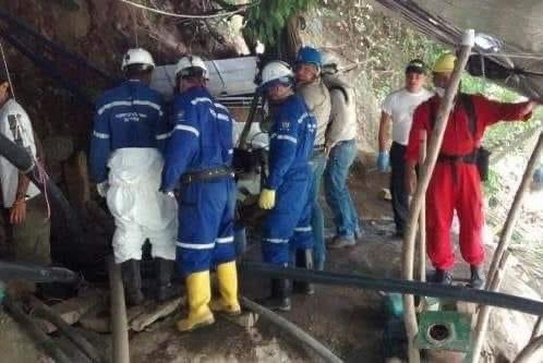  Unos 15 trabajadores quedan atrapados tras colapso de mina en Neira, Caldas