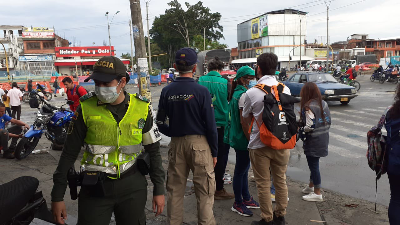 Cali: detienen 50 migrantes que buscaban ir hacia Panamá Cali: detienen 50 migrantes que buscaban ir hacia Panamá
