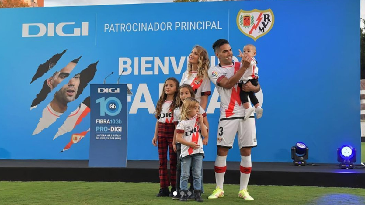 ¿Cuánto dinero cuesta ir a ver jugar a Falcao en el Rayo Vallecano? ¿Cuánto dinero cuesta ir a ver jugar a Falcao en el Rayo Vallecano?