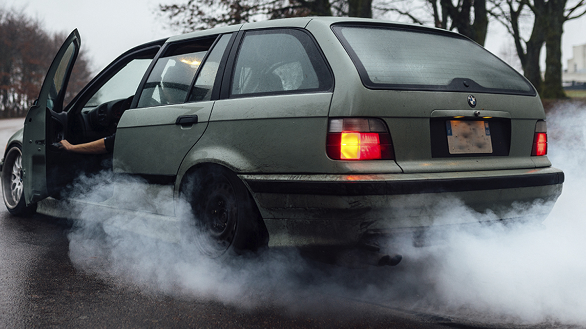 ¿Por qué mi carro bota humo blanco? ¿Por qué mi carro bota humo blanco?