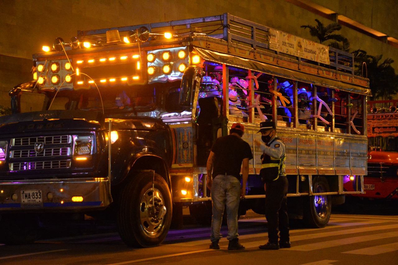 chiva bus chiva bus