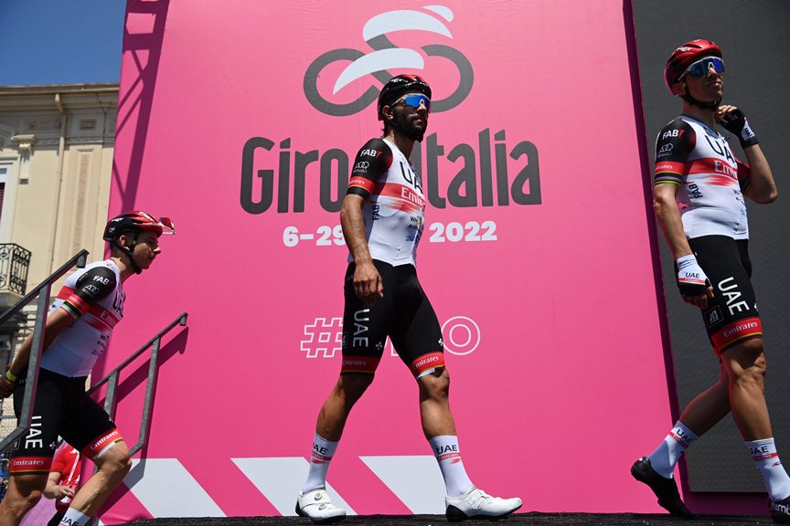 Fernando Gaviria sin victoria de etapa y con sanción en el Giro de Italia Fernando Gaviria sin victoria de etapa y con sanción en el Giro de Italia