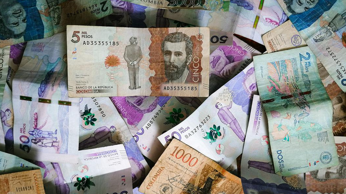 devaluación-del-peso-colombiano devaluación-del-peso-colombiano