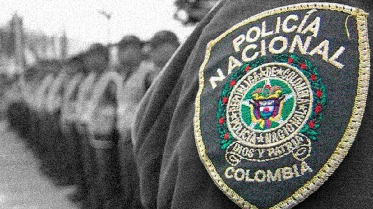 Patrullera estrelló su motocicleta para evitar atraco en Bogotá Patrullera estrelló su motocicleta para evitar atraco en Bogotá