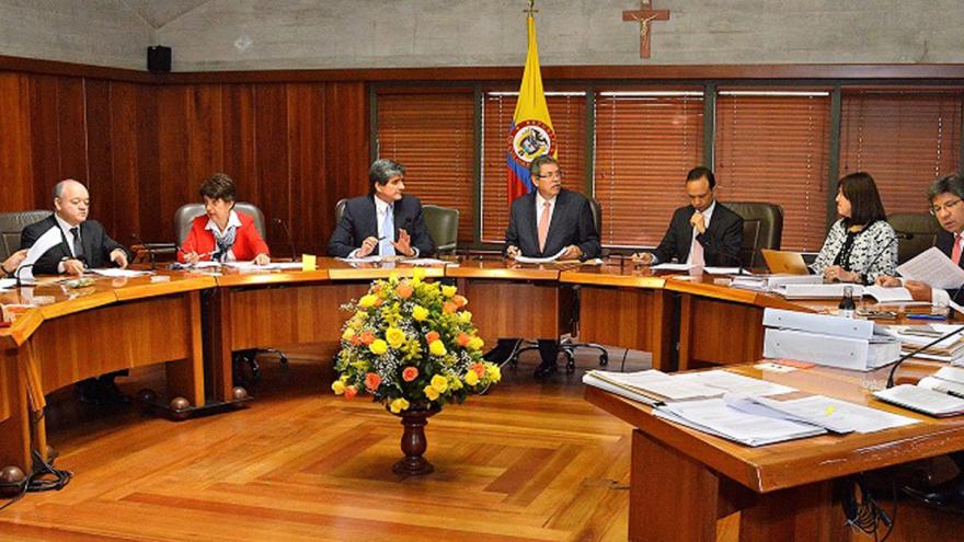 Polémica por voto extra en elección que resultó empatada Polémica por voto extra en elección que resultó empatada