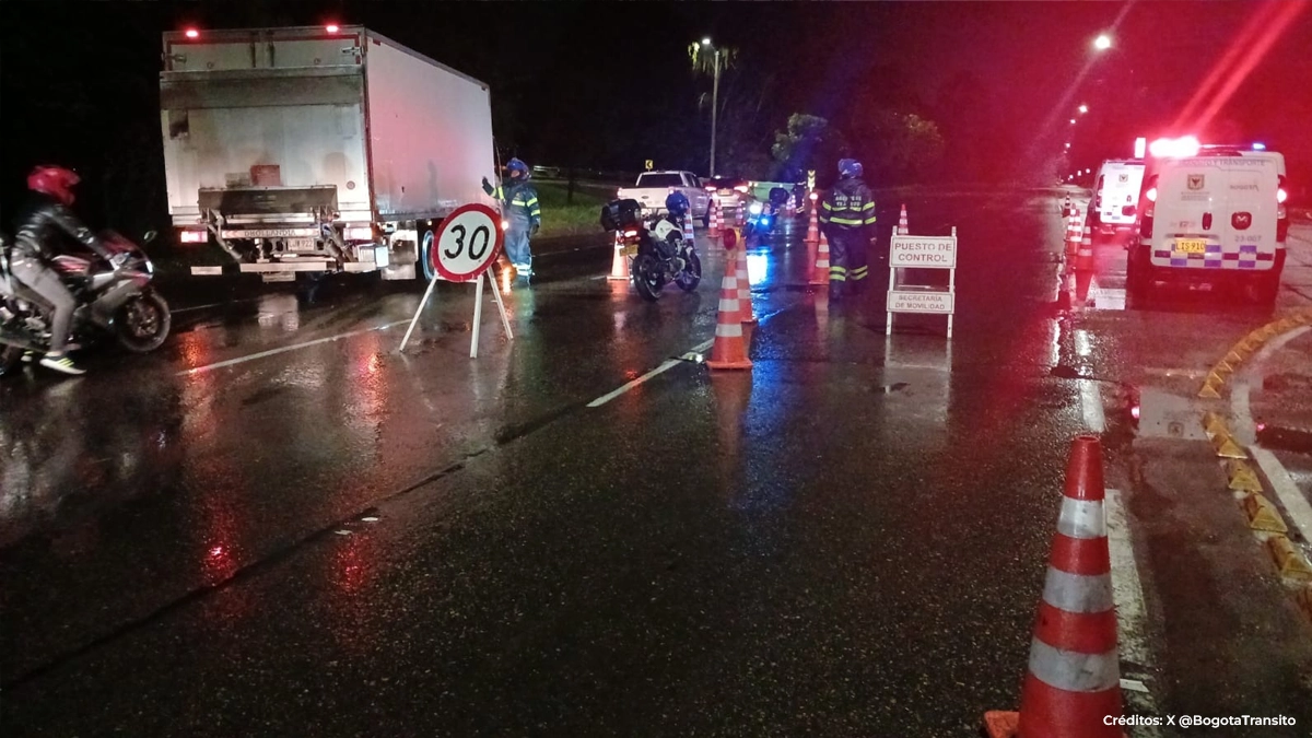 Tramo de la Autopista Norte cerrado por cuenta de las inundaciones 