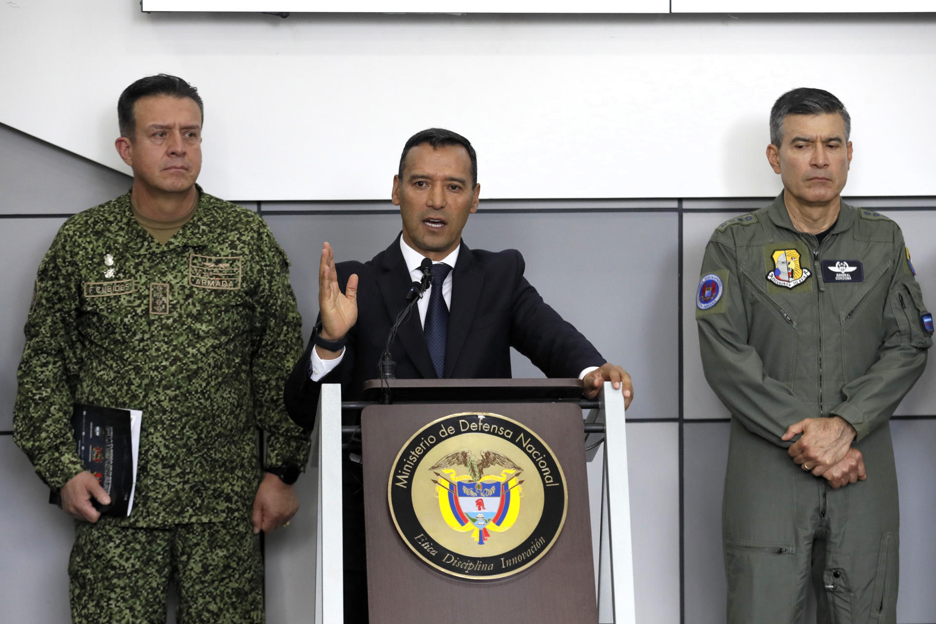 mindefensa-pedro-sanchez mindefensa-pedro-sanchez