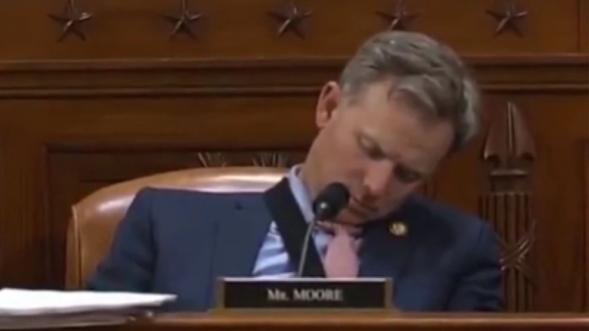 Congresista dormido
