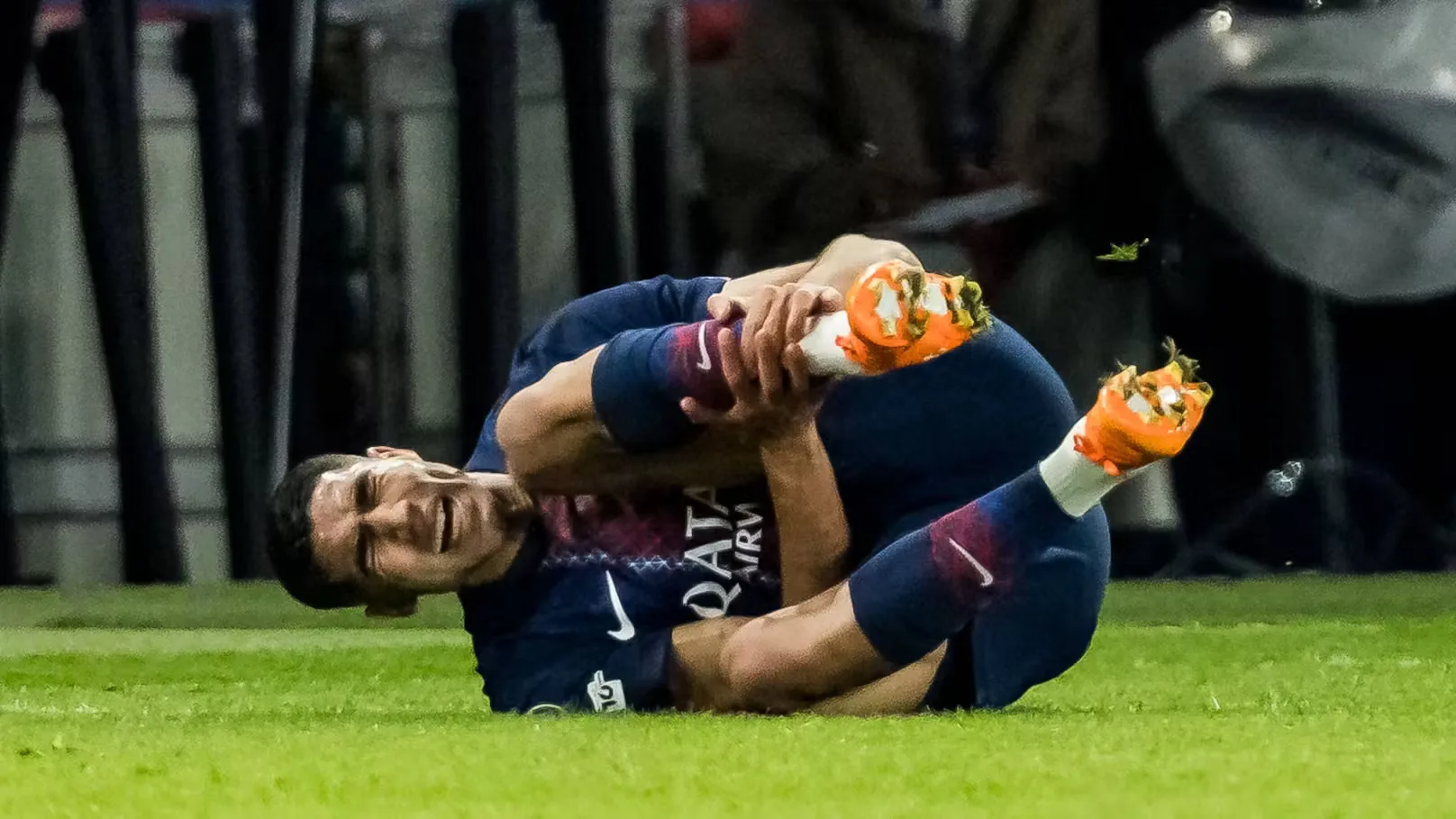 Hakimi sufre esguince grave