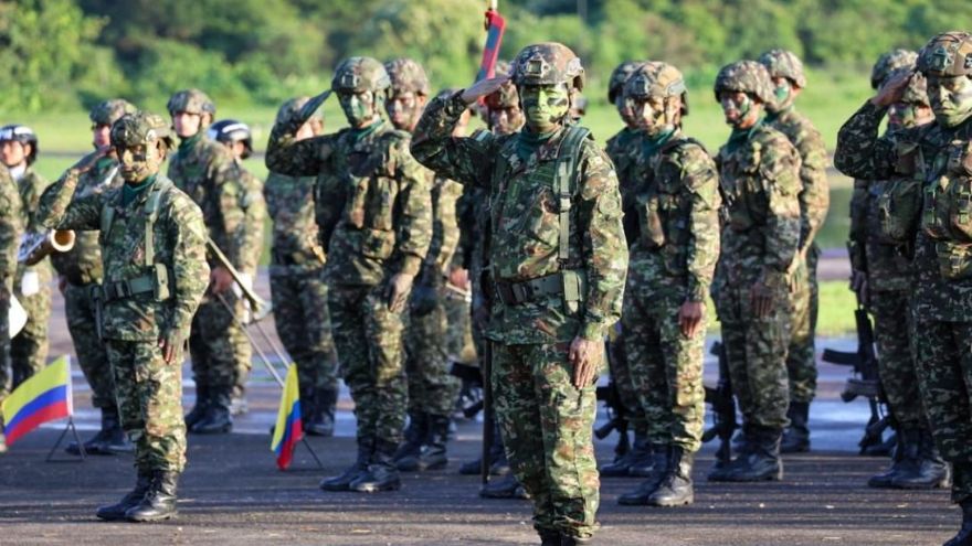 La controversia sobre los bombardeos se intensifica: Medicina Legal certifica la muerte de 15 menores. 