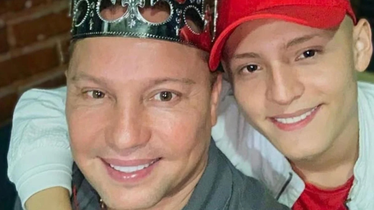 Giovanny Ayala y su hijo Miguel Ayala.