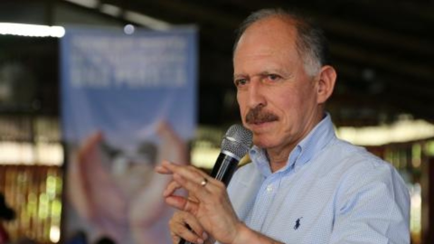 Temístocles Ortega.