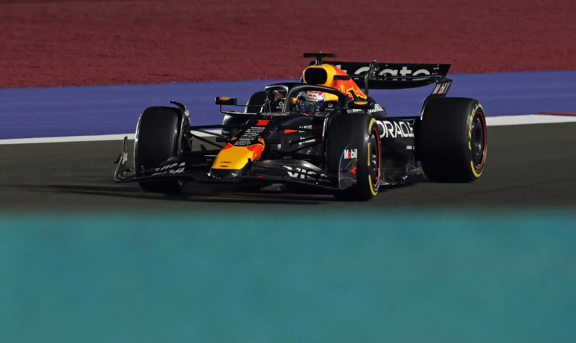 Verstappen, sexto en la clasificación, alerta: "La carrera será un ejercicio de supervivencia" por los problemas de su Red Bull, complicando su lucha por el título.Verstappen, sexto en la clasificación, alerta: "La carrera será un ejercicio de supervivencia" por los problemas de su Red Bull, complicando su lucha por el título.