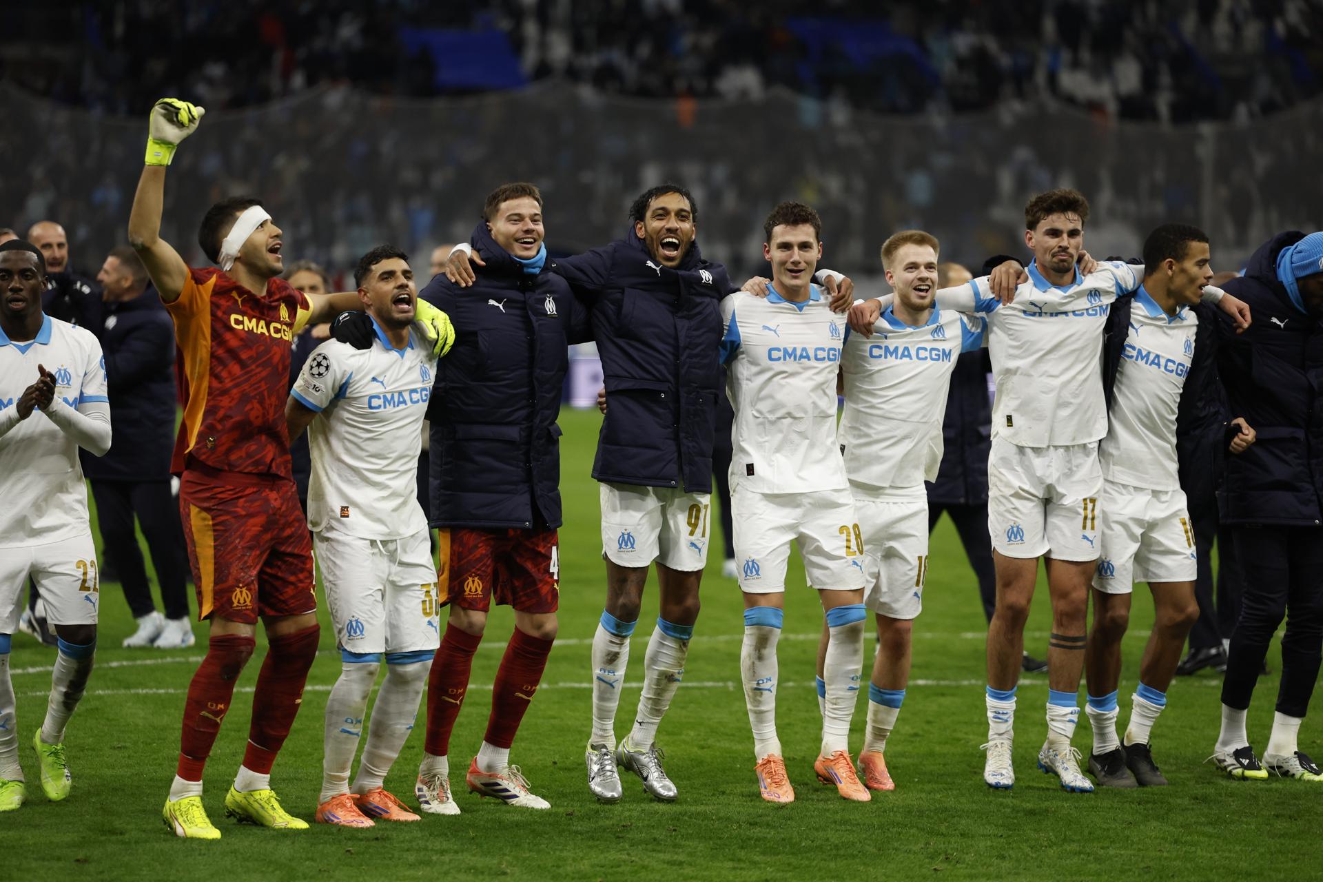 Players of Olympique Marseille celebrate after their match against Newcastle during the UEFA Champions League league phase match between Olympique Marseille and Newcastle United, in Marseille, 25 November 2025. 