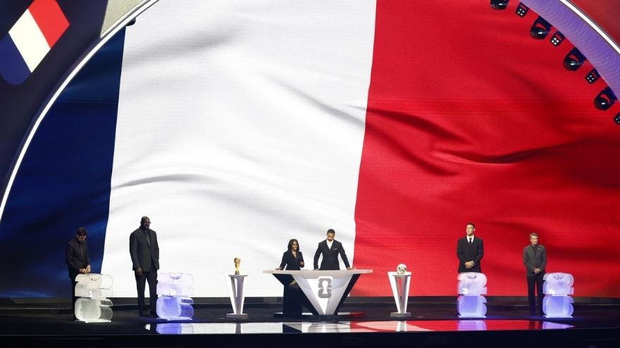 The colours of France appear on the stage during the FIFA World Cup 2026 Final Draw at the Kennedy Center in Washington DC, USA, 05 December 2025. (Mundial de Fútbol, Francia