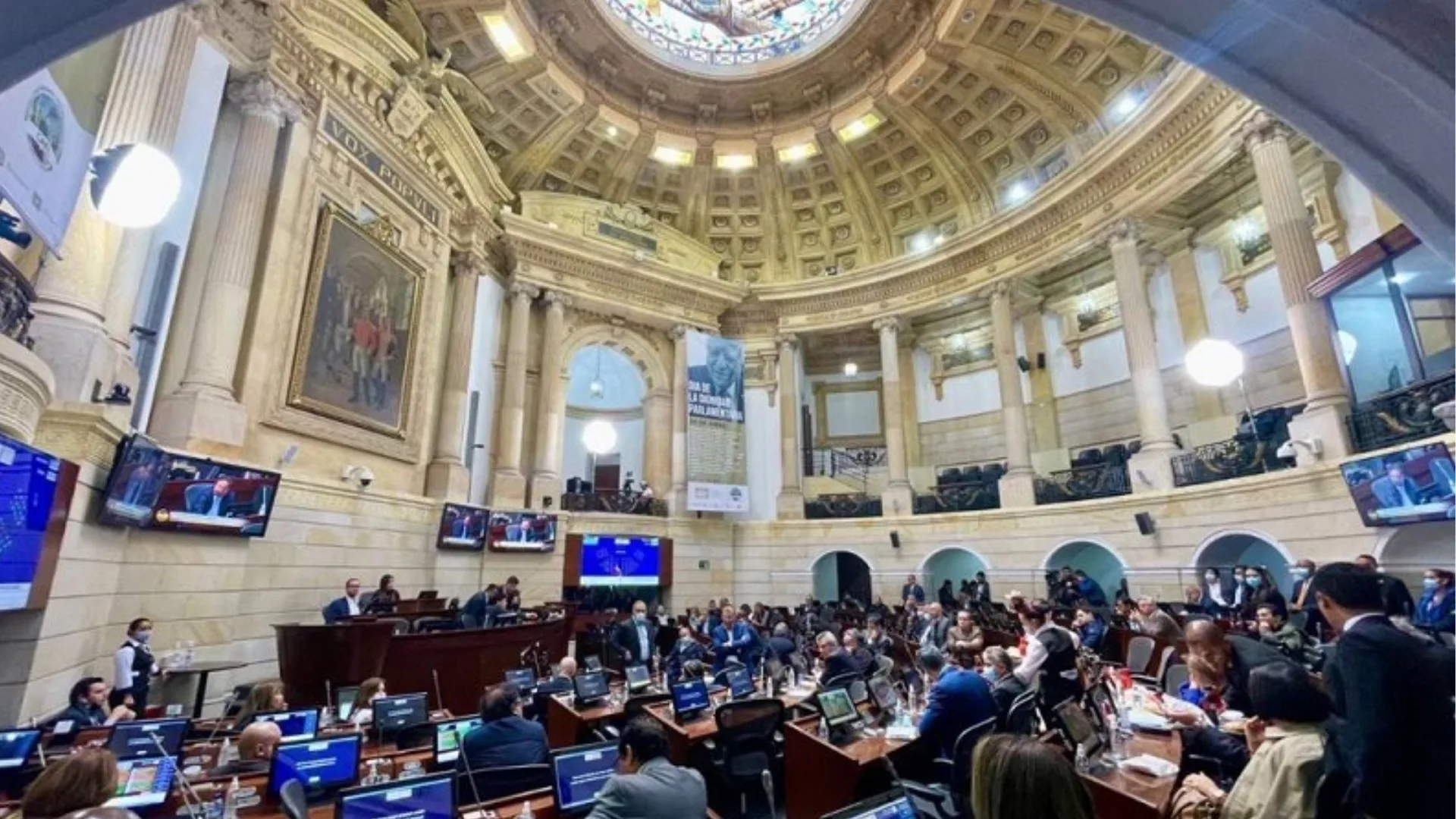 Moción de censura en Colombia: el marcador sigue en cero