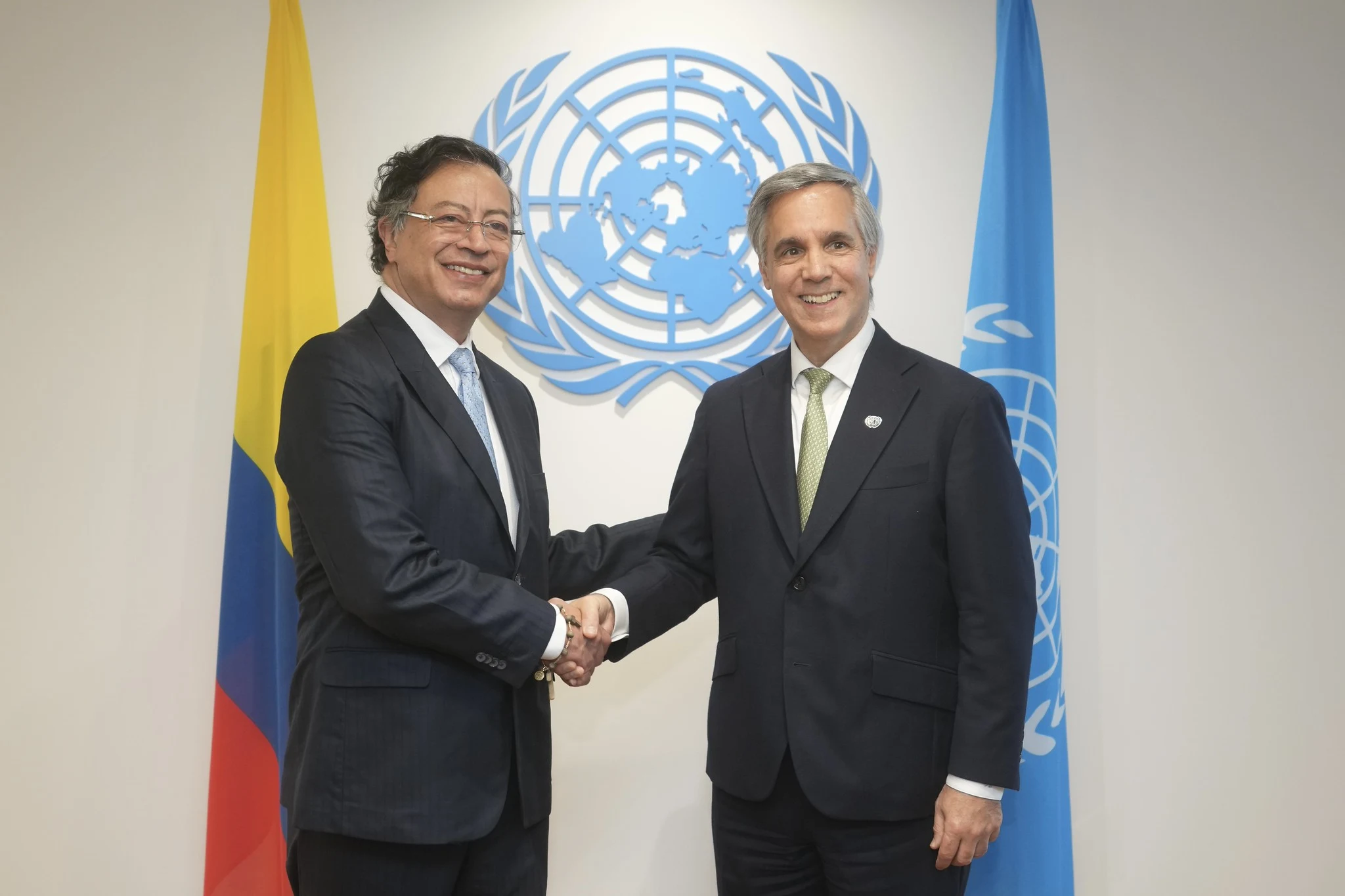 Presidente Gustavo Petro y el director de la UNODC, John Brandolino