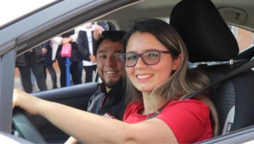 Cursos de conducción para mujeres.