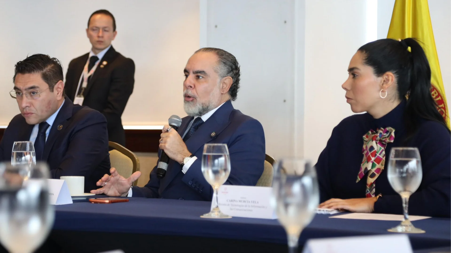Gobierno promete protección para los 14 candidatos presidenciales