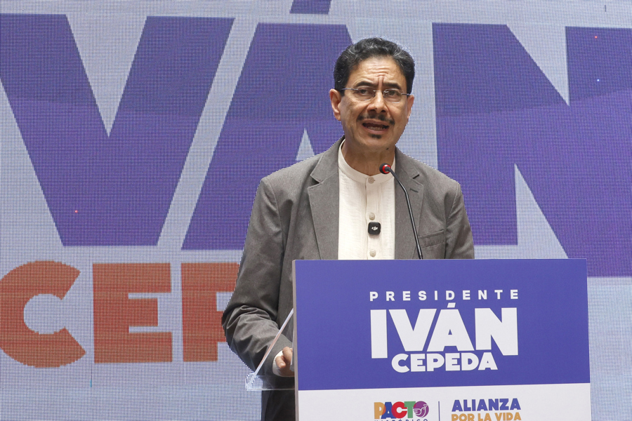 Iván Cepeda cáncer