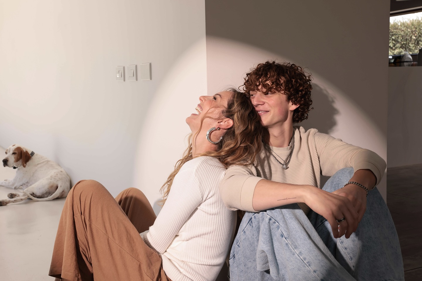 Hijo de Claudia Bahamón debutó en Bogotá Fashion Week y emocionó a la modelo