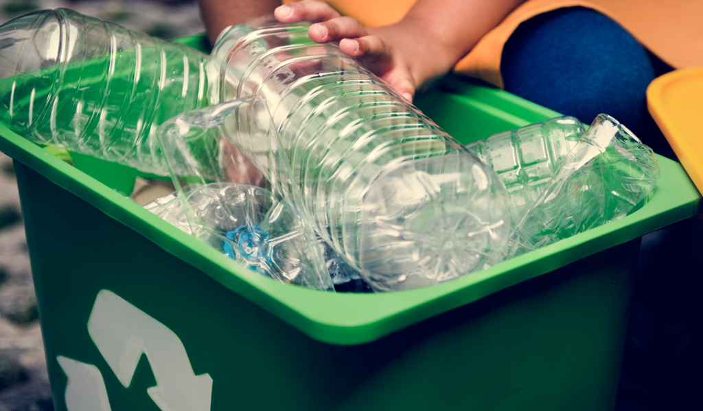 Reino Unido cambiará botellas de plástico por dinero | KienyKe