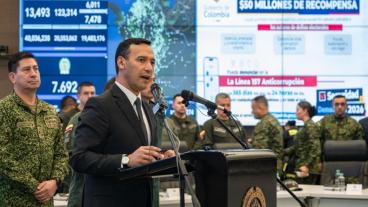 Rueda de prensa del ministro de Defensa, Pedro Sánchez.
