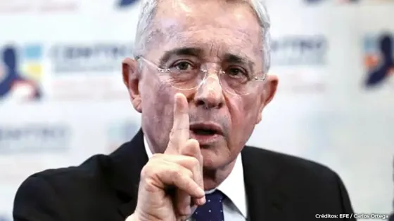 Álvaro Uribe niega supuestas reuniones con paramilitares ante la Fiscalía