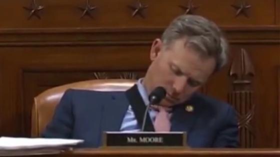 Congresista dormido