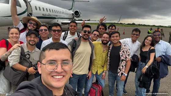 polemica-vuelo-influenciadores-petristas 
