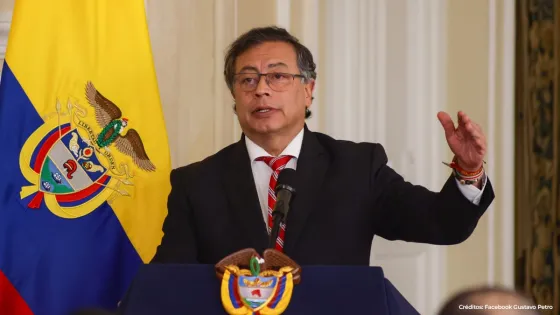 Facebook Gustavo Petro