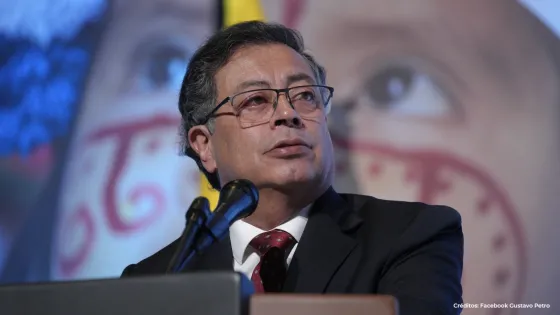 Facebook Gustavo Petro