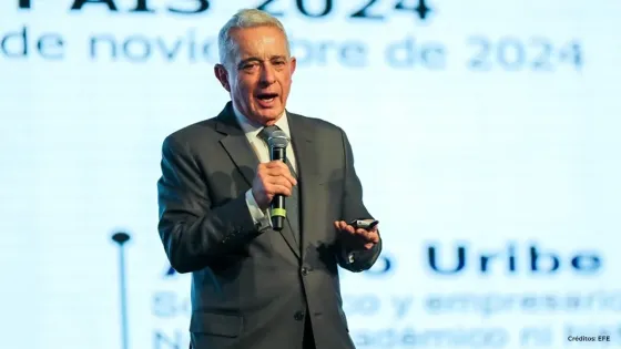 Álvaro Uribe Vélez.