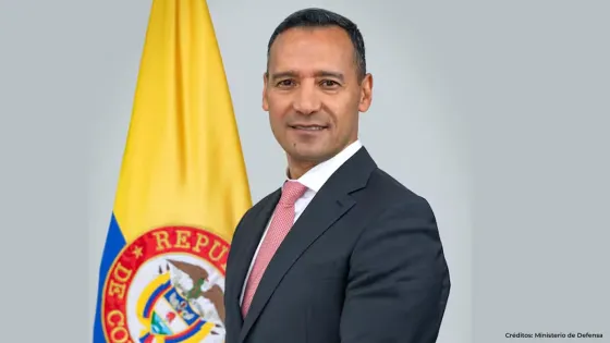Ministro de Defensa, Pedro Sánchez.
