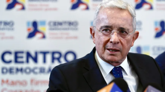 Álvaro Uribe.