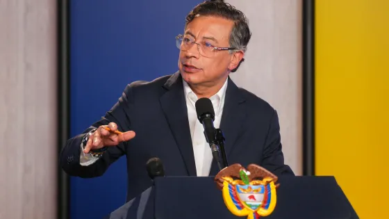 Presidente Gustavo Petro hablando. Presidente Gustavo Petro hablando.