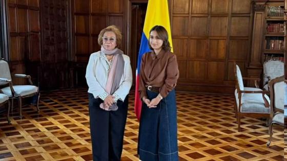 Laura Sarabia tomó posesión como embajadora en Reino Unido