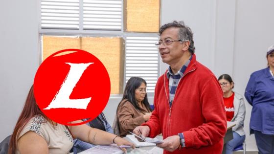 Presidente Gustavo Petro y logo del Partido Liberal.. Presidente Gustavo Petro y logo del Partido Liberal..