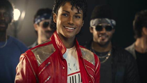 Jaafar Jackson, sobrino de Michael Jackson, demostró en las primeras imágenes del biopic que protagoniza sobre su tío que es capaz de emular a la perfección los icónicos pasos de baile del 'rey del pop'. 