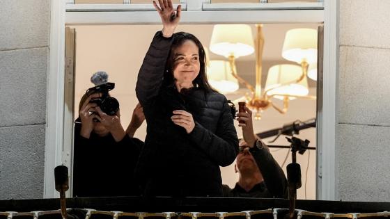 Nobel Peace Prize laureate Maria Corina Machado waves from the balcony at the Grand Hotel in Oslo, Norway, 11 December 2025. 