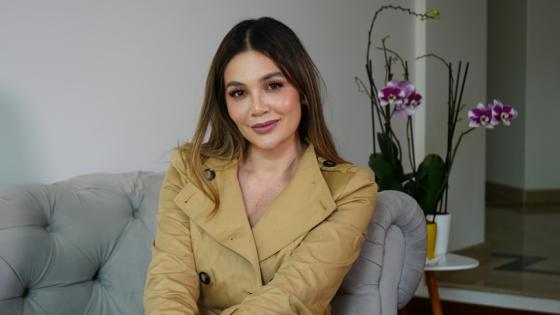 Lina Tejeiro perrito