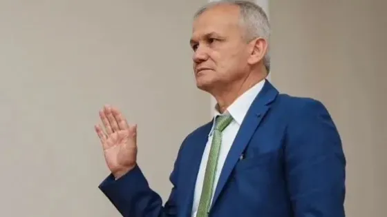 Carlos - Ramón - González