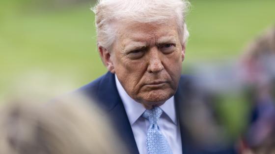 US President Donald J. Trump responds to a question from the news media as he walks to board Marine One on the South Lawn of the White House in Washington, DC, USA, 20 March 2026. 