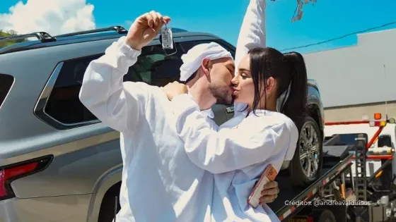 Andrea Valdiri le celebra el cumpleaños a su novio