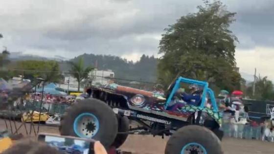 Video: Camioneta Monster Truck pierde control en Popayán y deja 15 heridos