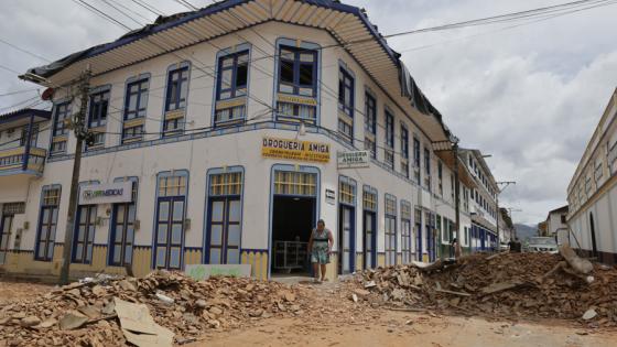 El Cairo, pueblo destruido por el terremoto de Colombia