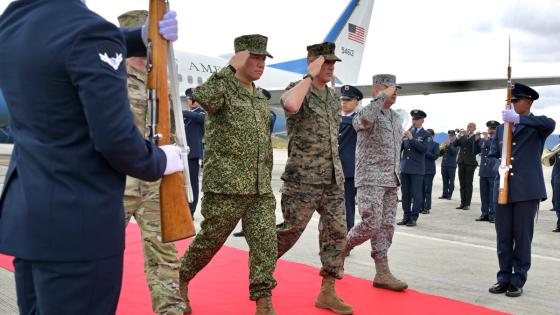 Francis Donovan, jefe del Comando Sur de Estados Unidos, durante visita a Colombia
